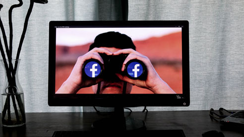Фейсбучные «истины». К чему привела в США цензура в соцсетях