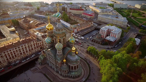 Санкт-Петербург: от музеев до парадных