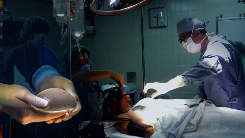 В погоне за идеалом. Жертвы пластической хирургии в Колумбии